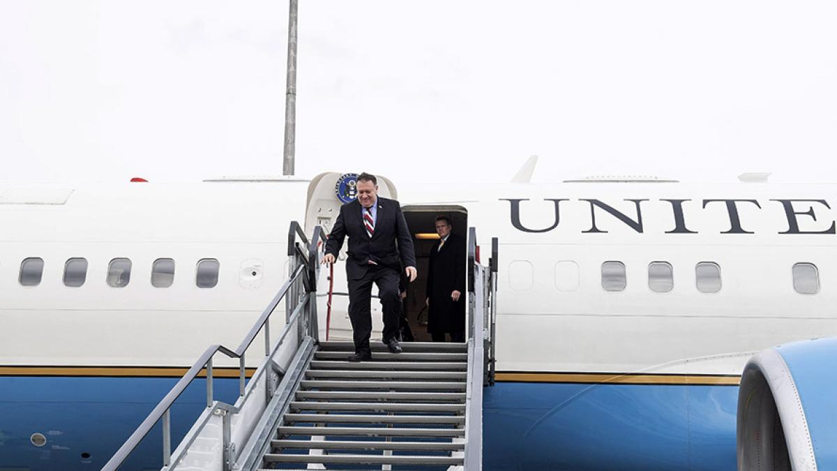 mika_pompeo_23161400