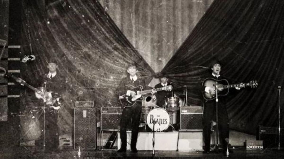 _105645675_beatles_53905700