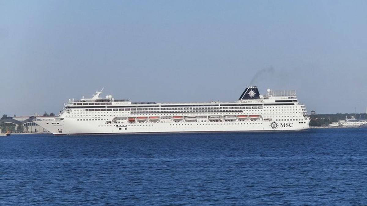 big_msc_sinfonia_arriving_tallinn_27_may_2015_y7jg_65076400