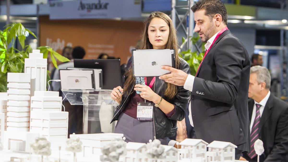 imw2017_stand_telekomprc-231_64384800