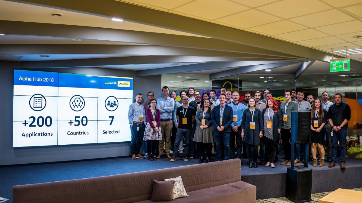 prima_editie_alpha_hub_02660500