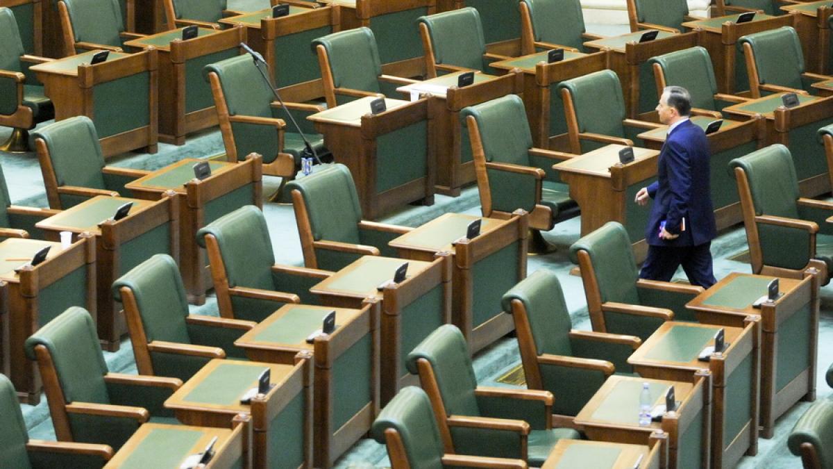 senat_resize_71548800