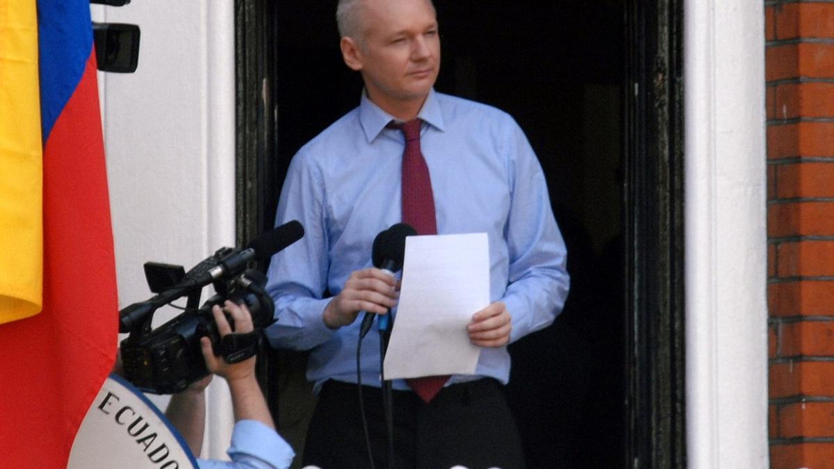 assange_wiki_39582800