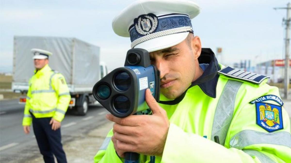 radar_pistol_politist_08496700