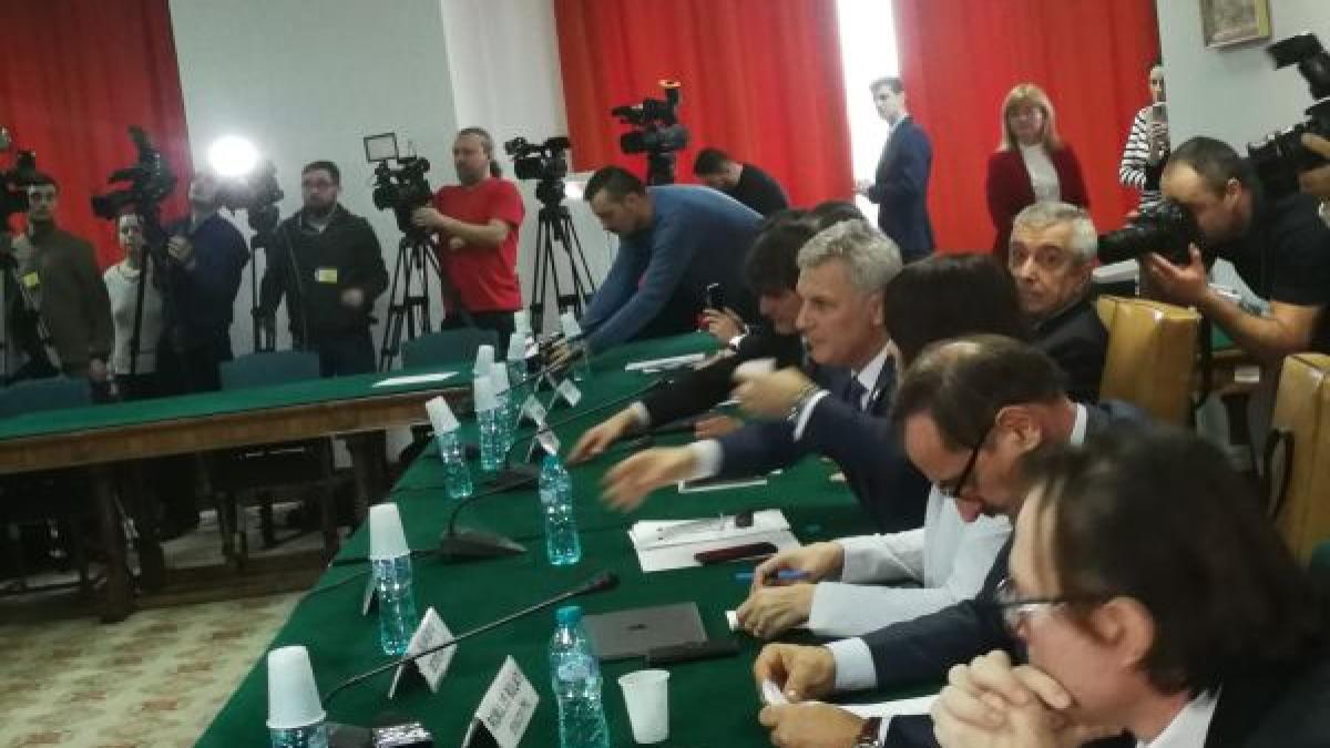 comisia_economica_97006400