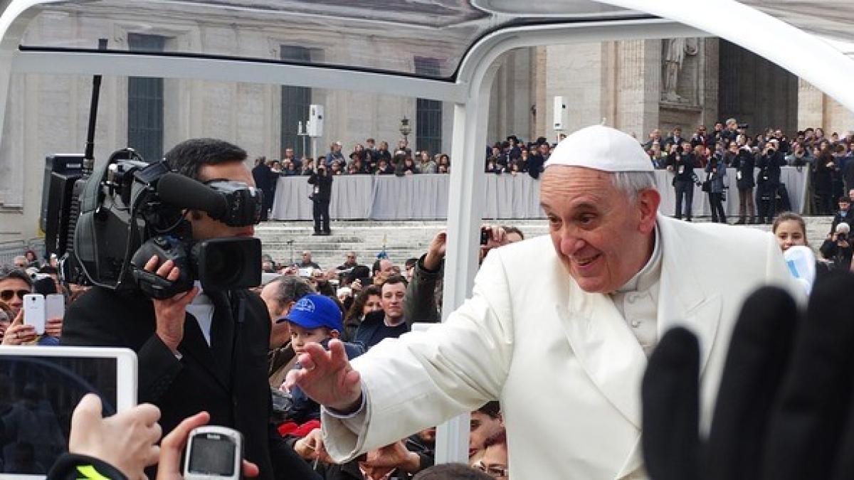 papa_francisc_28162700