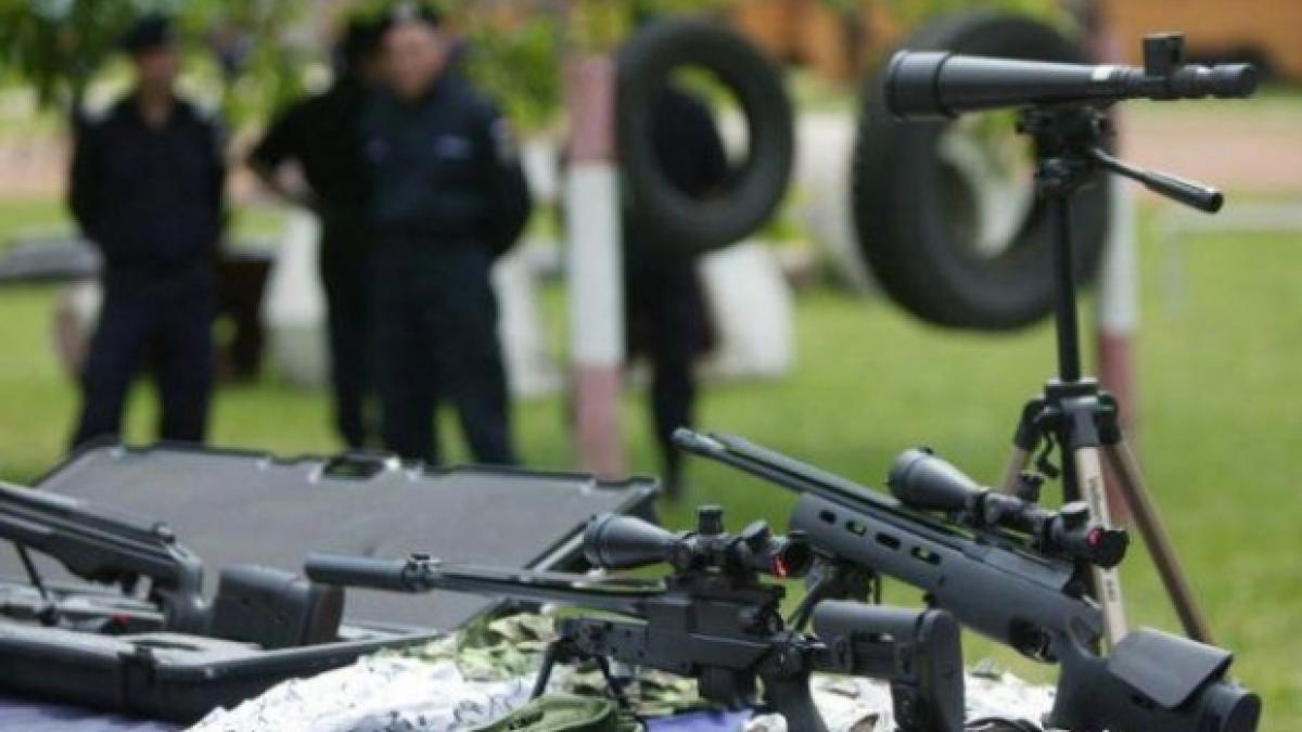 romarm_95671200_75402500