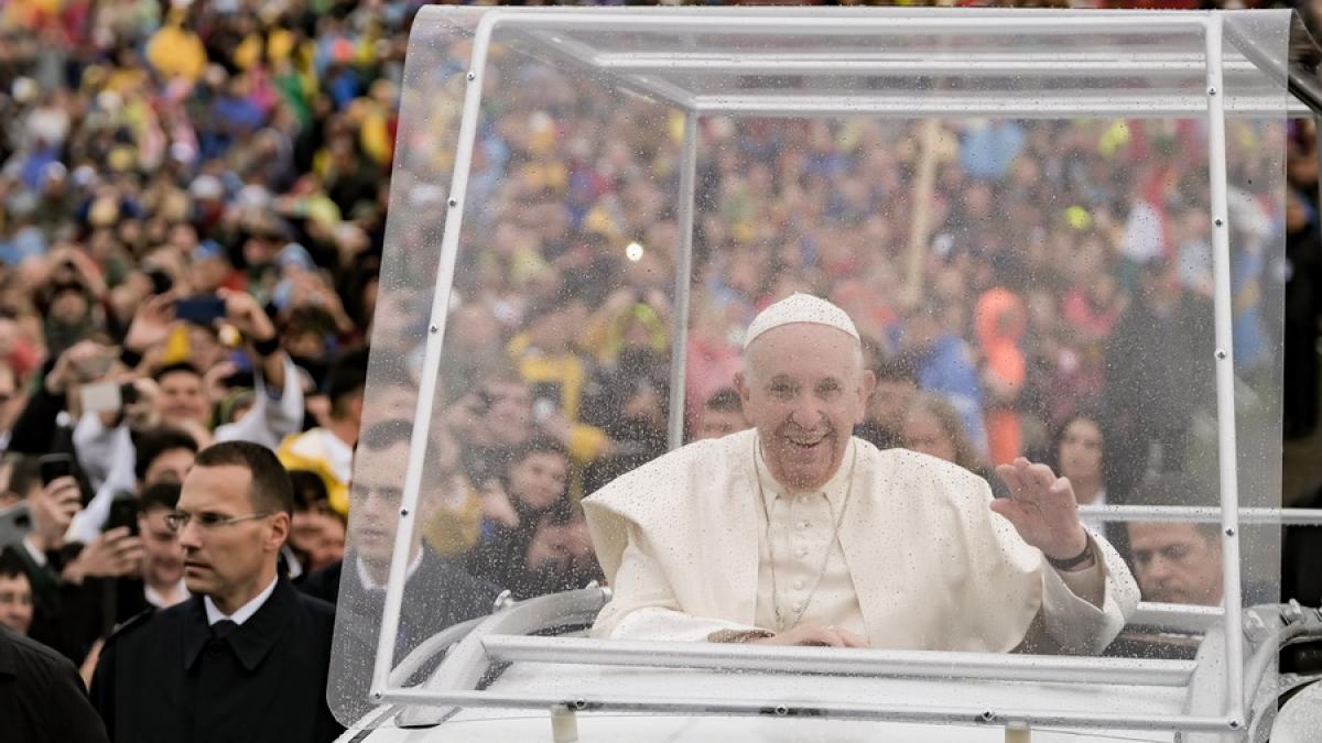 papa_francisc_42044300