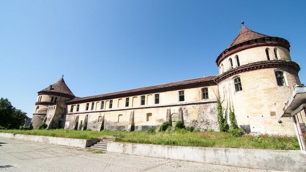 9698400489_44cb2166e6_z_62874600