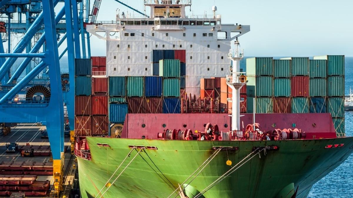 nava_comerciala_47899500