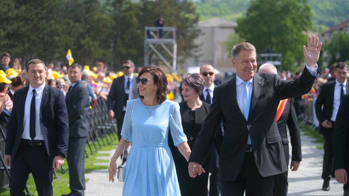 carmen_prc-c8prc-99i_klaus_iohannis_45827600