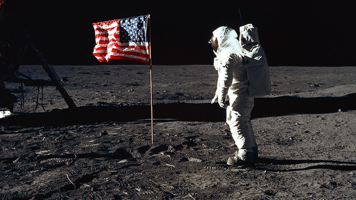 buzz_aldrin_apoll_11_35750900