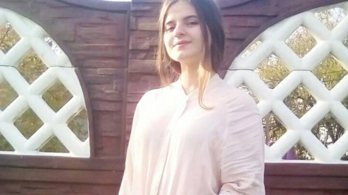 alexandra_macesanu_72570400