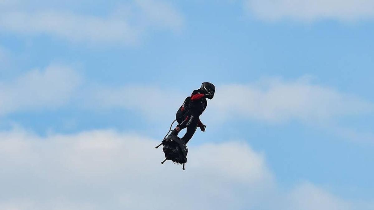 zapata0408e_15425100