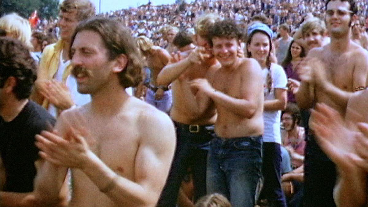 woodstock_redmond_crowd_73862200