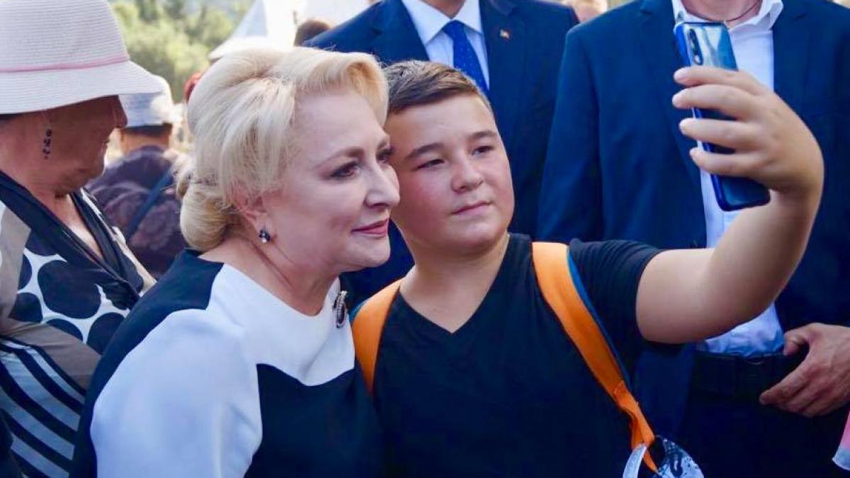 viorica_dancila_49465000