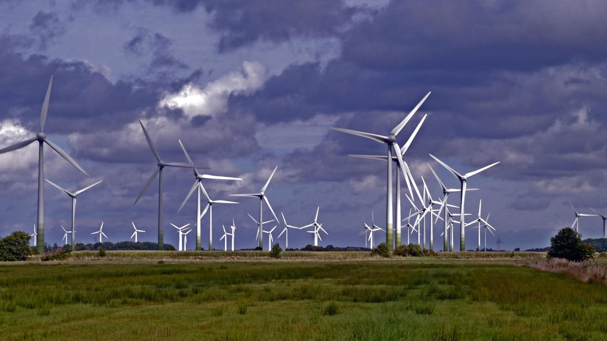 wind_park_1279726_1920_76870100