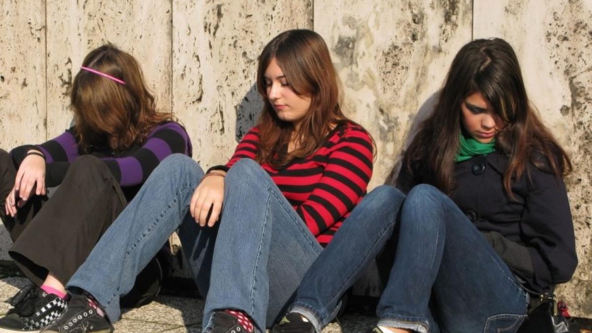 tineri_suparati_88589000