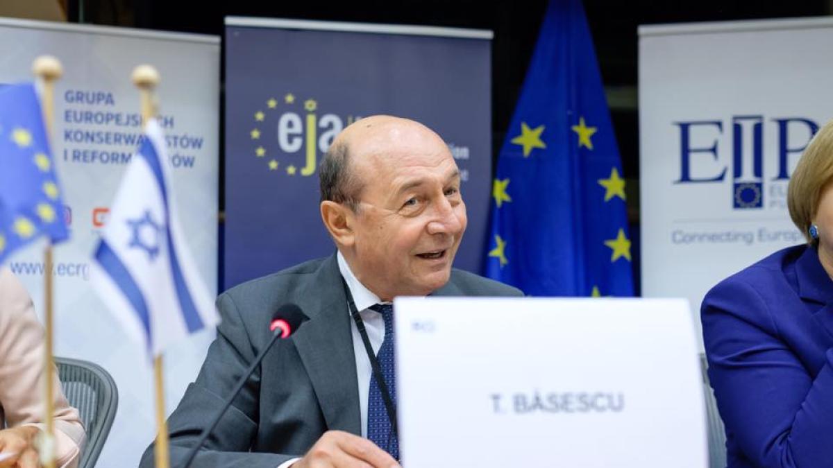 basescu_09676600