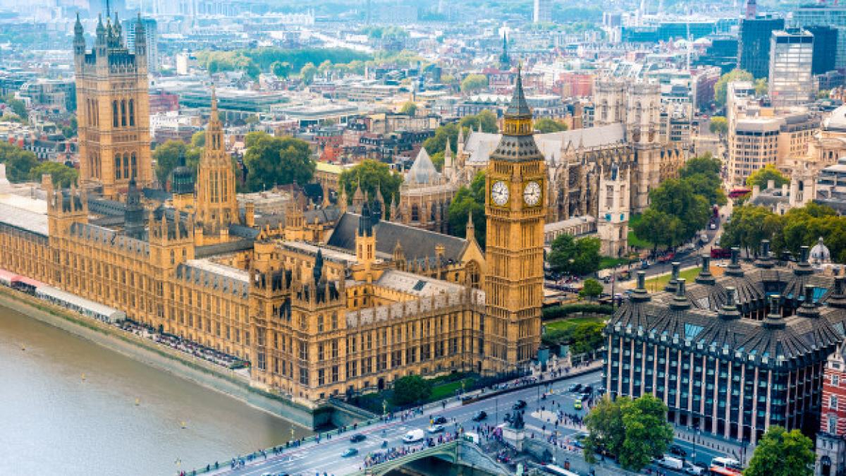 london_city_skyline_united_kindom_131985_130_47934400