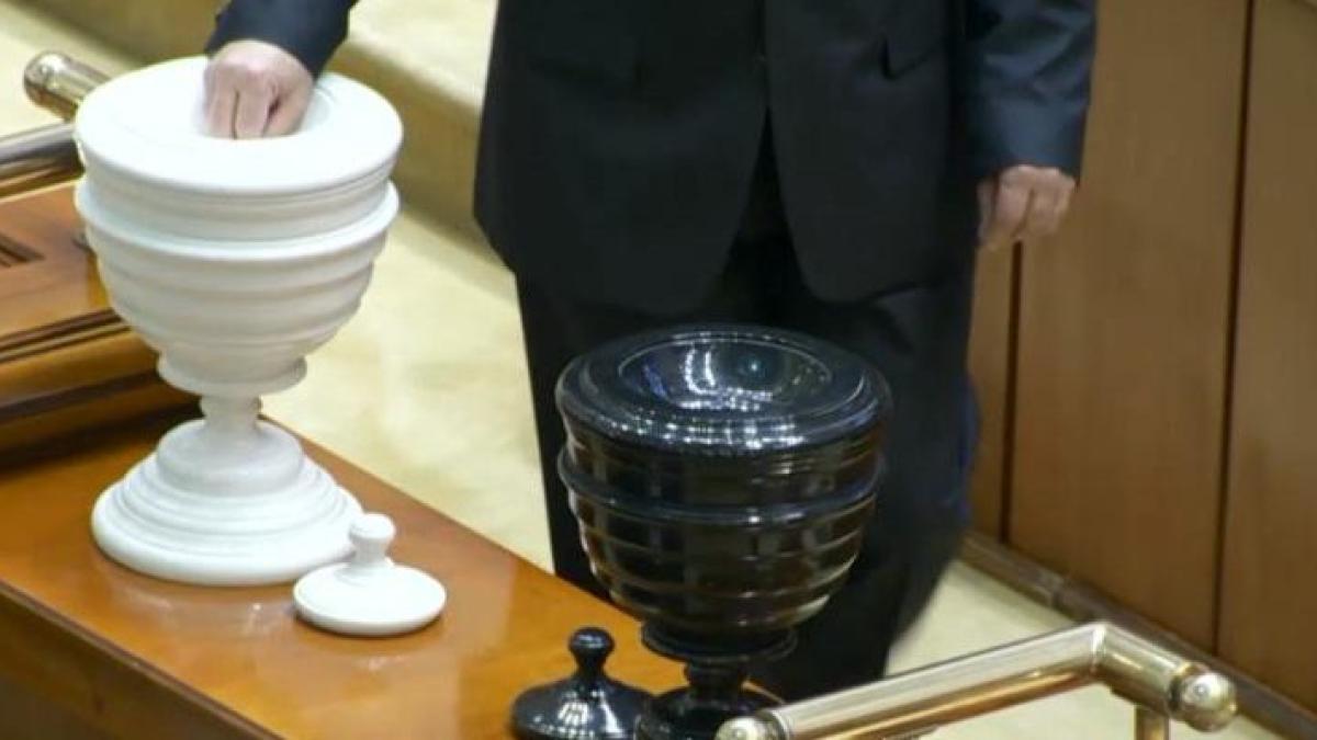 vot_parlament_75060000