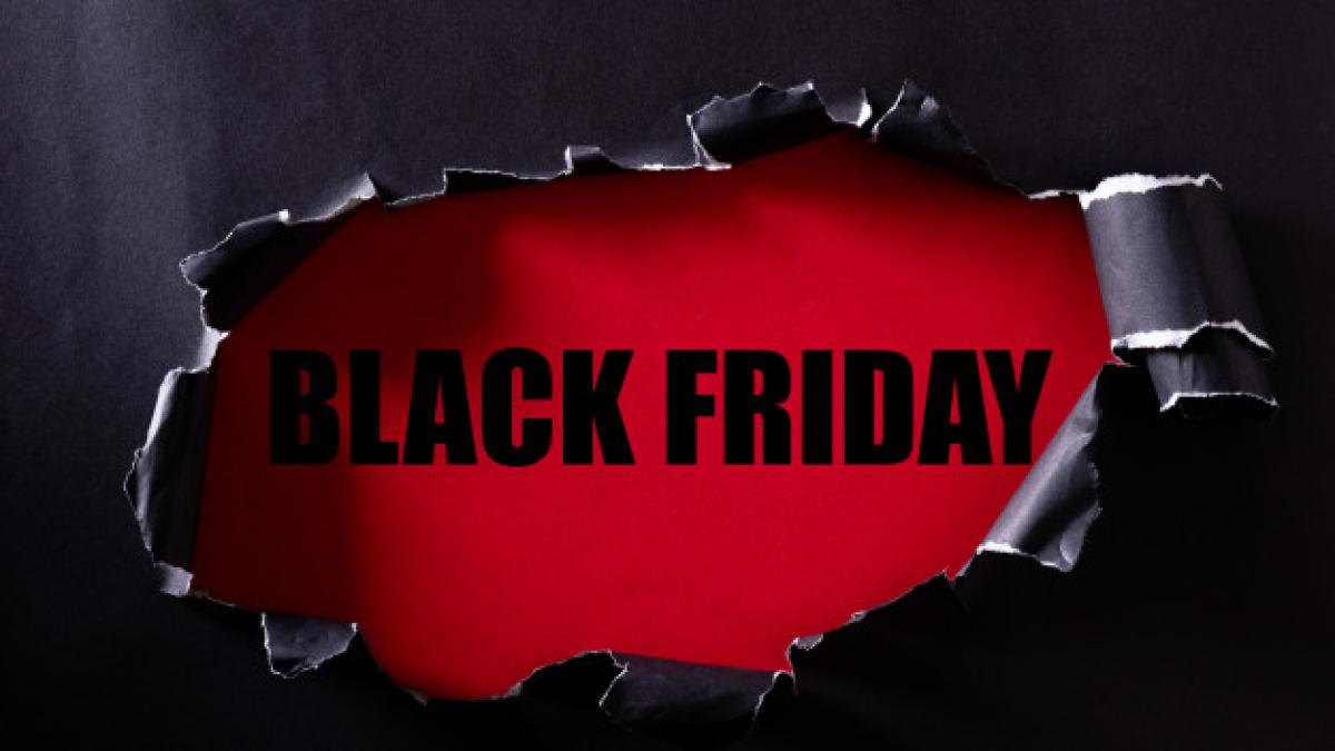 black_torn_paper_text_black_friday_red_53476_4105_26111000