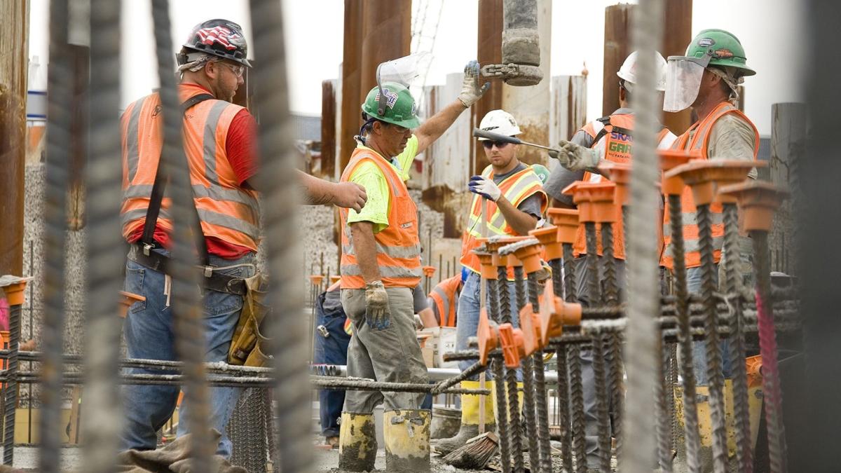 muncitori_constructii_76575200