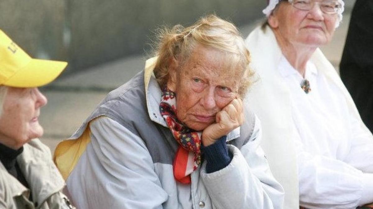 pensionari15_12360500