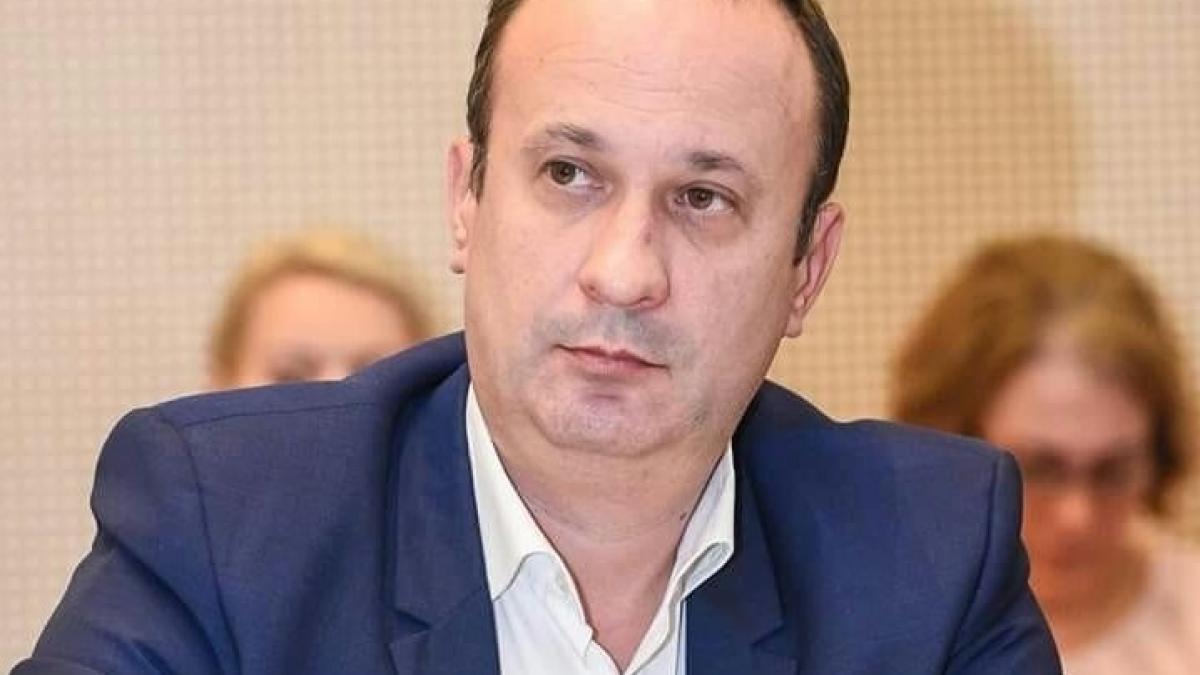 adrian_caciu_59380600