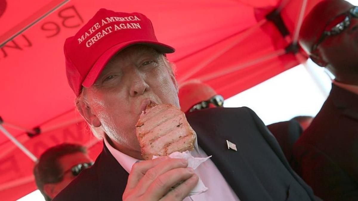 trump_mananca_07899400