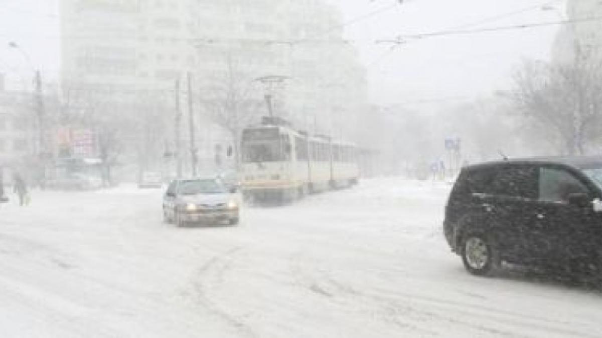 bucuresti_zeci_de_tramvaie_blocate_pe_linia_41_din_cauza_zapezii_la_piata_presei_libere_103970_76343100