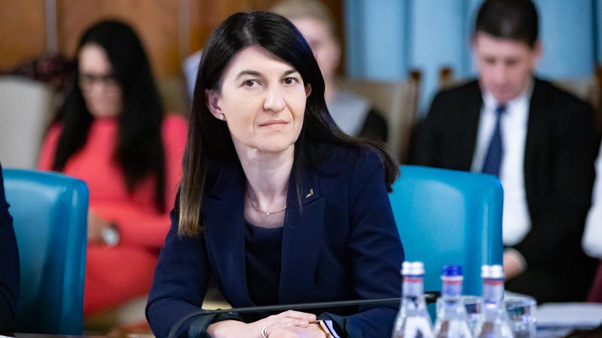 violeta_alexandru_43354000