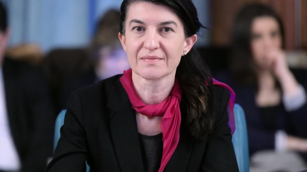 violeta_alexandru1_09959300