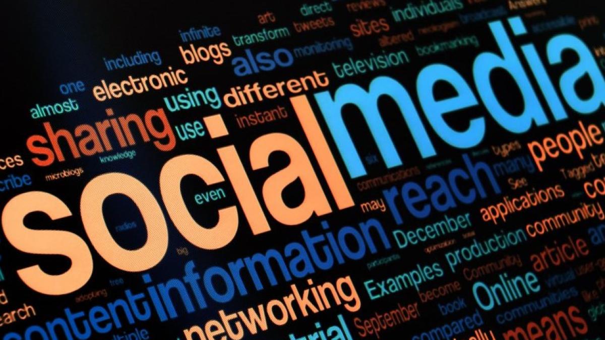 social_media_48211600