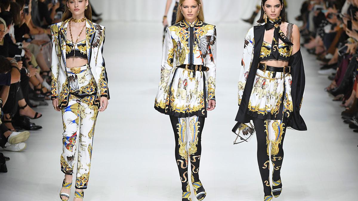 versace_1521124850_81887500