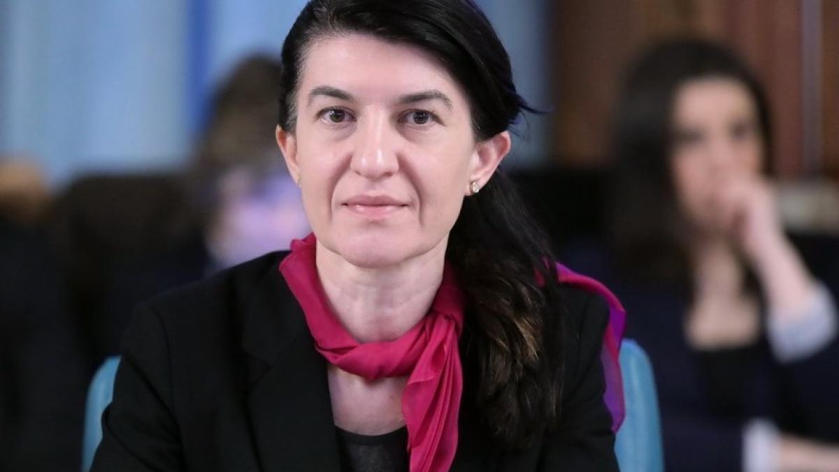 violeta_alexandru1_89948200