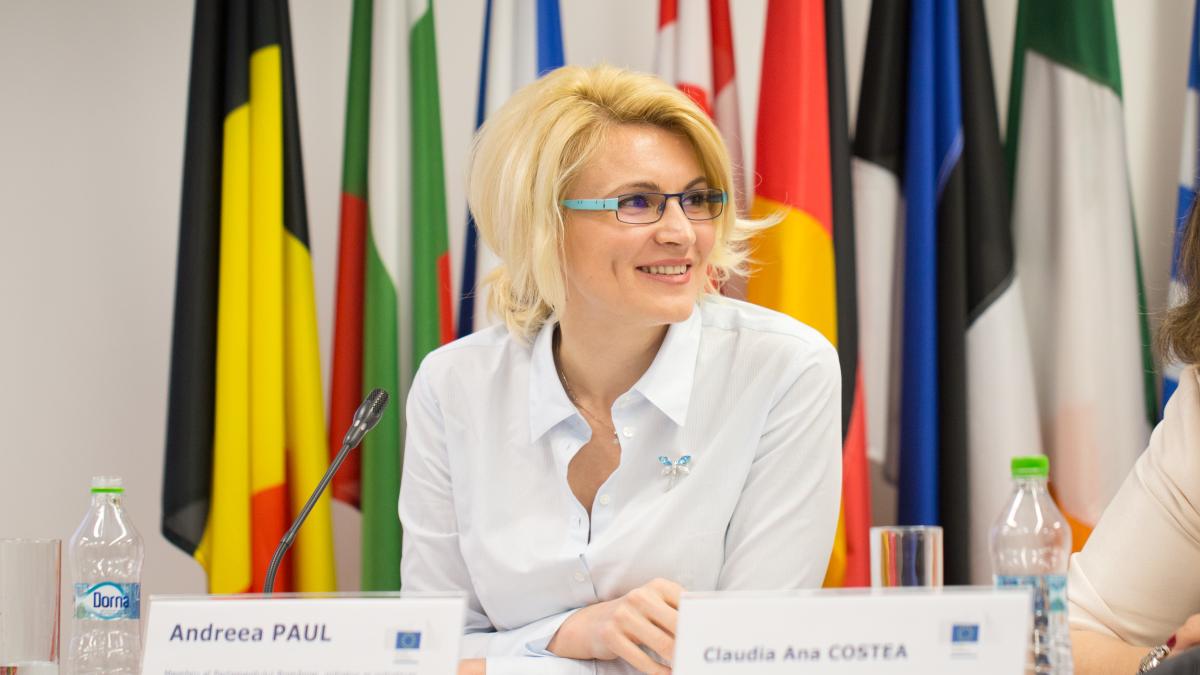 andreea_paul_02561400