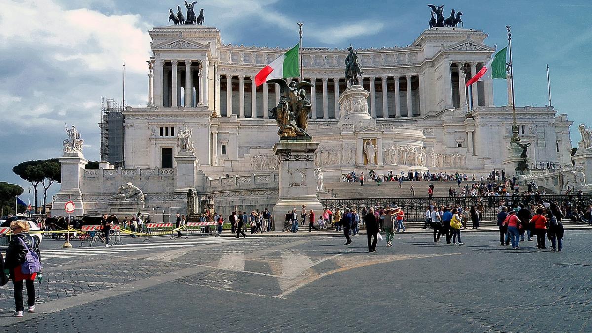 statue_of_emmanuel_ii_411045_1280_54797500