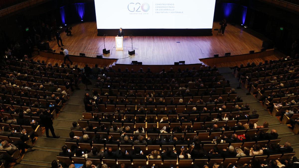 26970917869_b56c00e09e_c_22312700