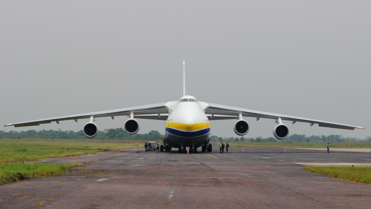 avion_cargo_87992000