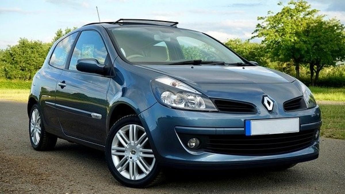 clio_2460877_640_37114400