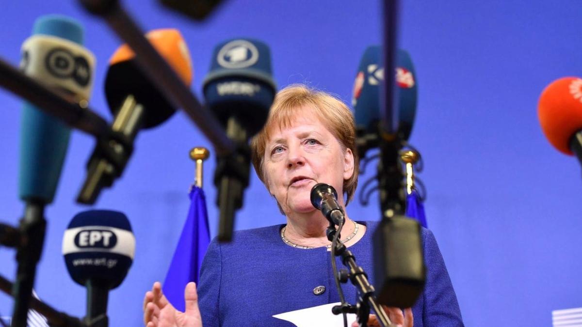 merkel_jurnalisti_35807900