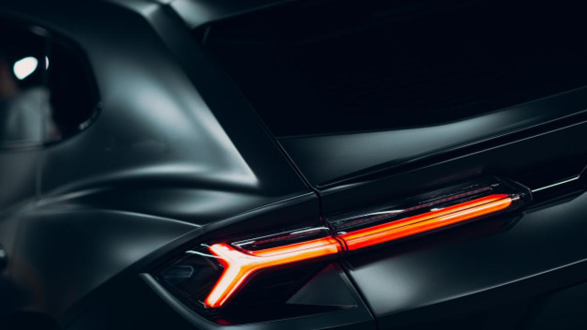 lamborghini_urus_black_sport_car_sports_cars_street_race_183314_472_1_10053600