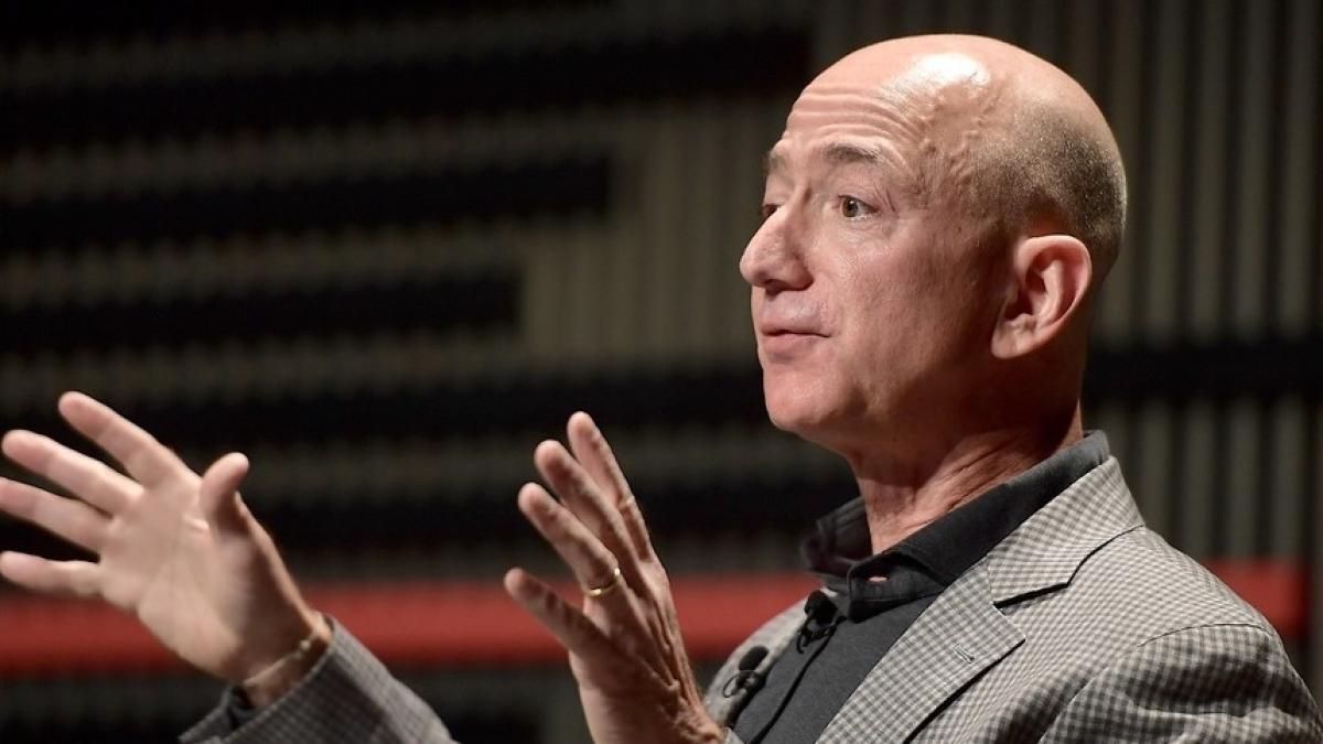 jeff_bezos_65423800