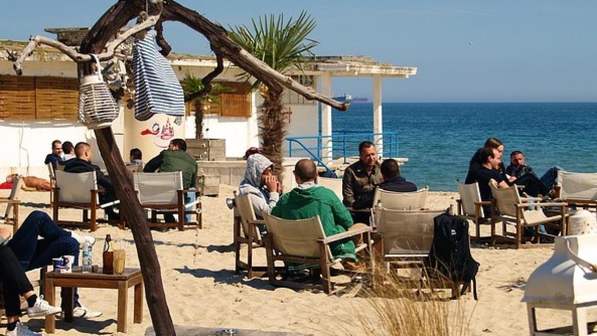 restaurant_1528656_640_96170800