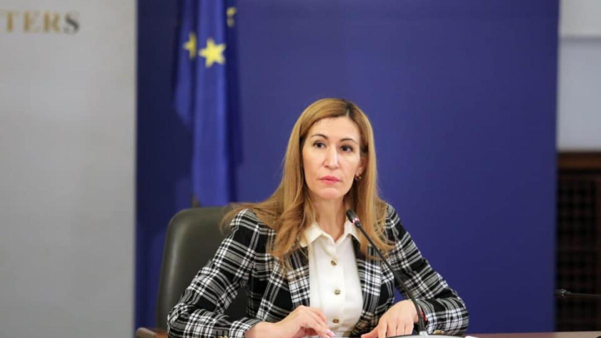 nikolina_angelkova_48609900