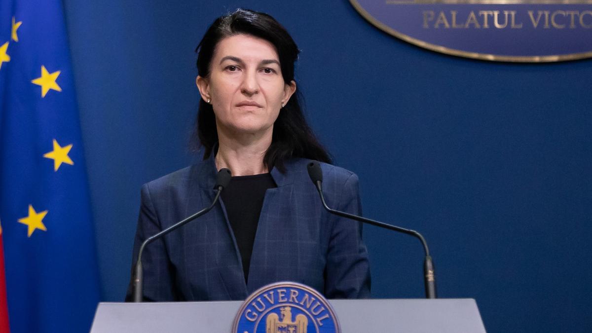 violeta_alexandru2_70145700