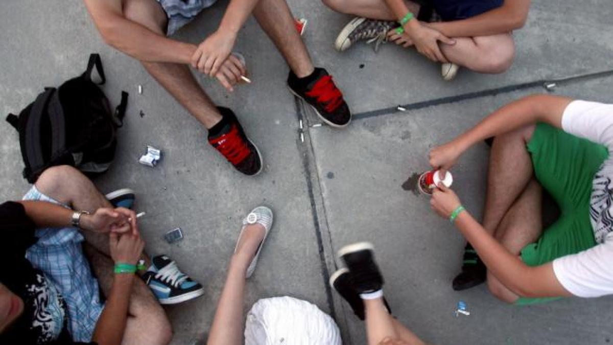 adolescenti_fumatori_03572300