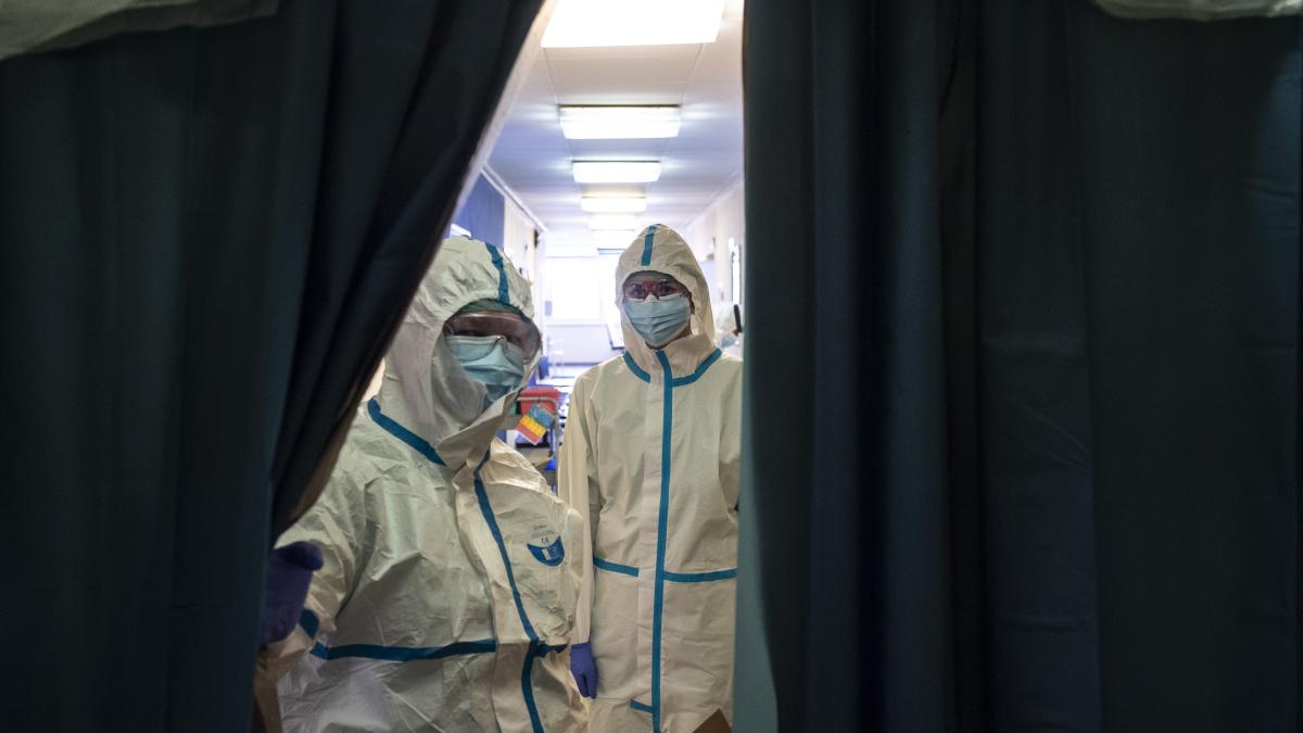 covid_19_medici_45297300