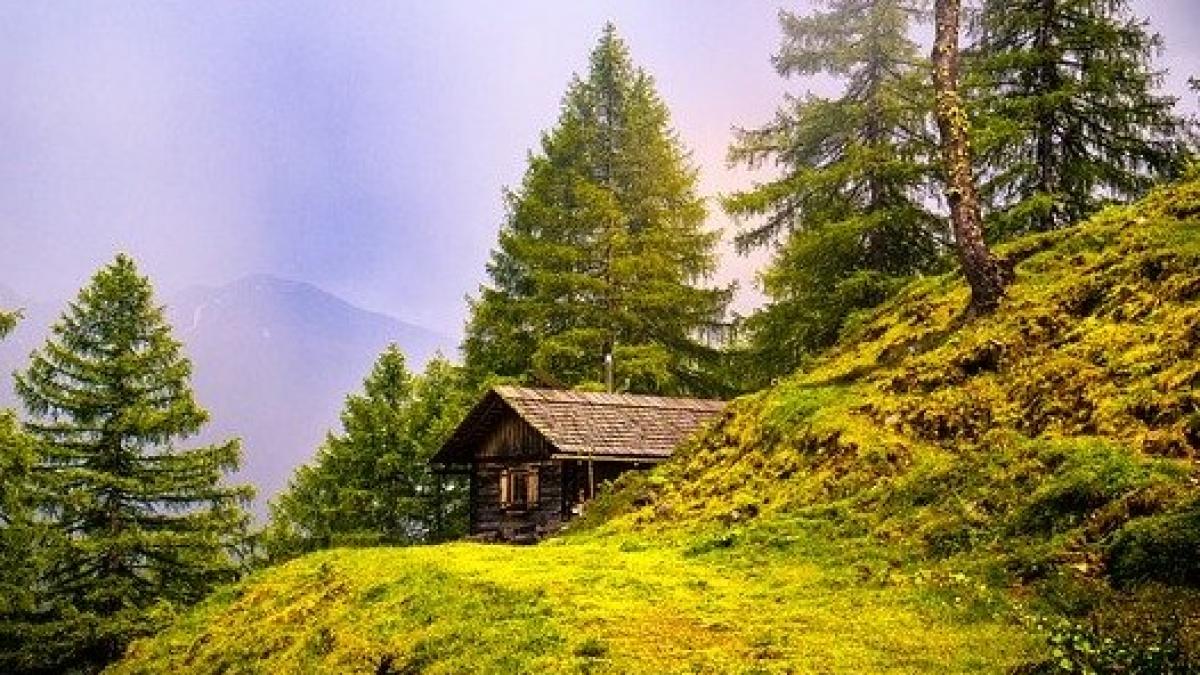 alpine_hut_3225908_640_53163800